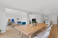 Family holiday paradise - new modern beach house