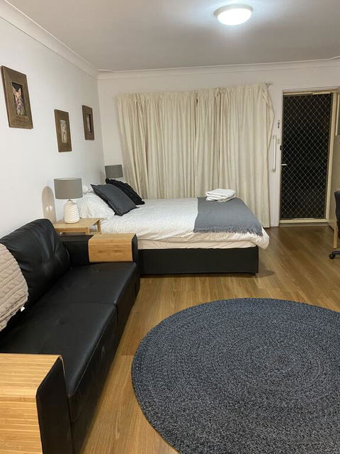 Family Unit March St Orange - Accommodation Sunshine Coast 1