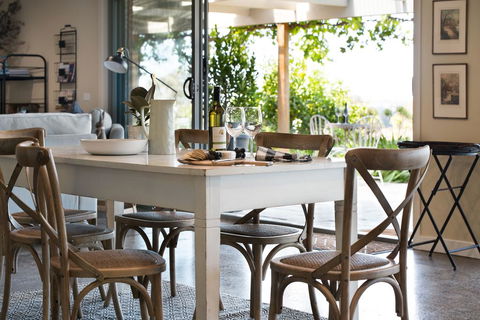 Farmer Smith Estate - Sunrise Retreat - Accommodation Sunshine Coast 2