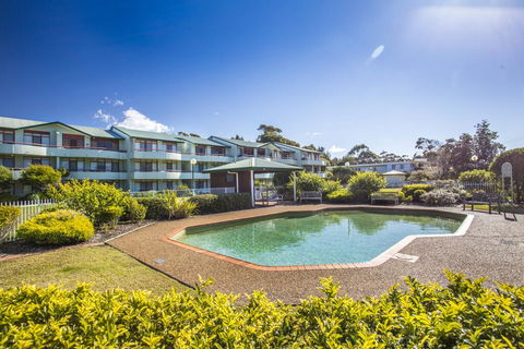 Fathoms 14 - Mollymook - Accommodation Sunshine Coast 0
