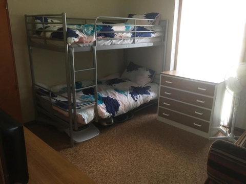 Flat 2, 42 McMillan Rd - Accommodation Sunshine Coast 2