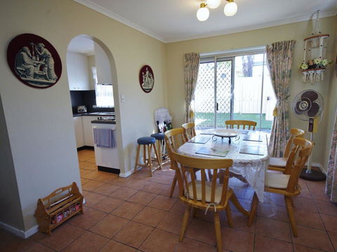 Fravent House - Accommodation Sunshine Coast 3