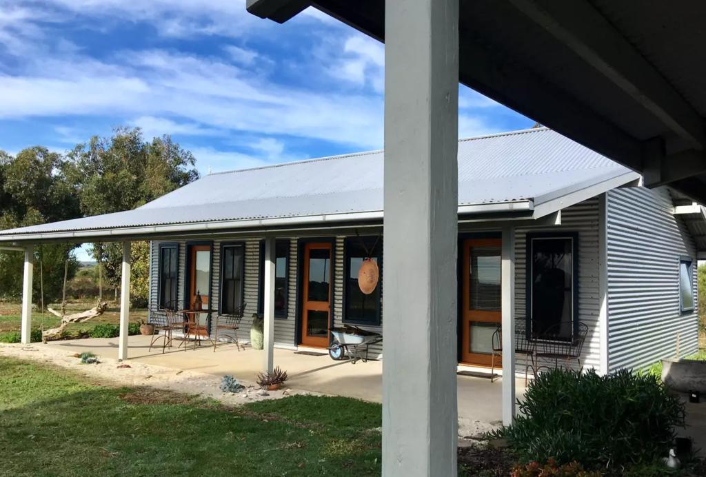 French Island ACT Accommodation Sunshine Coast