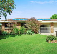 Freshly revovated Dog Friendly House walking distance to Waterfront - Accommodation Sunshine Coast