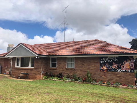 Garden City Backpackers - Accommodation Sunshine Coast 1