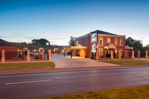 Georgian Motor Lodge - Accommodation Sunshine Coast 0
