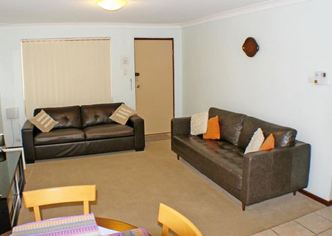 Geraldton Holiday Unit - Accommodation Sunshine Coast 1