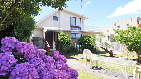 GETAWAY ON GARDEN - FREE WIFI - PET FRIENDLY (OUTSIDE ONLY) - Accommodation Sunshine Coast 3