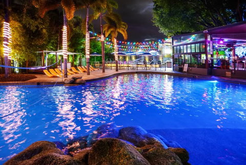 Gilligan's Backpacker Hotel & Resort Cairns - Accommodation Sunshine Coast 1
