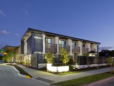 Glen Hotel And Suites - Accommodation Sunshine Coast 0