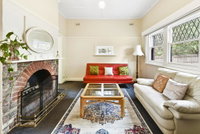 GlenIris Beautiful 6BedderFamily House2BathPool