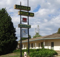 Golden Chain Garden Motor Inn Gundagai - Accommodation Sunshine Coast