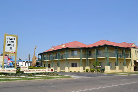 Golden Guitar Motor Inn - Accommodation Sunshine Coast 2