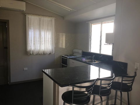 Goondihill Hotel - Accommodation Sunshine Coast 2