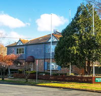 Grand Country Lodge - Accommodation Sunshine Coast