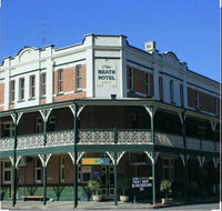Grand Neath Hotel - Accommodation Sunshine Coast