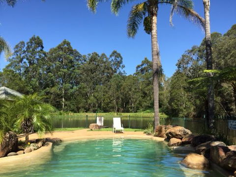 Grand View Holiday Home - Accommodation Sunshine Coast 3
