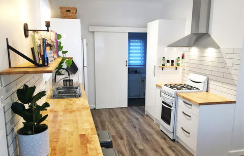 Great Comfort & Style In Central Location - Accommodation Sunshine Coast 1