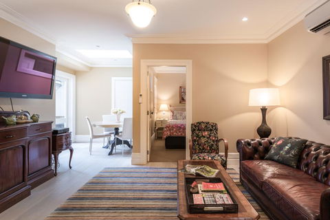 Greenwich Heritage - Accommodation Sunshine Coast 0