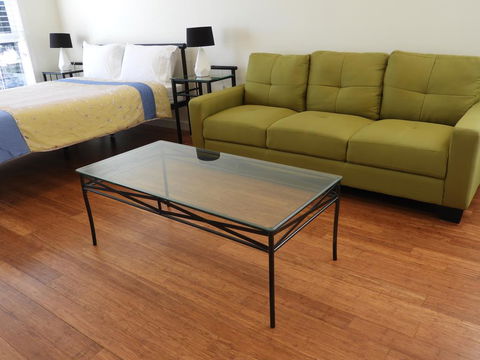 Guesthouse With Pool & BBQ - 10 Kms From CBD - Accommodation Sunshine Coast 2