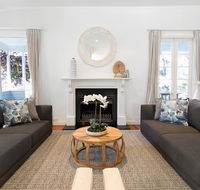 Hamptons Style Family Home 5 Minutes From Beach - Accommodation Sunshine Coast