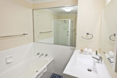 Hawaiian Gardens - Unit 22 - Accommodation Sunshine Coast 3