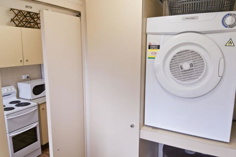 Hawaiian Gardens - Unit 22 - Accommodation Sunshine Coast 2