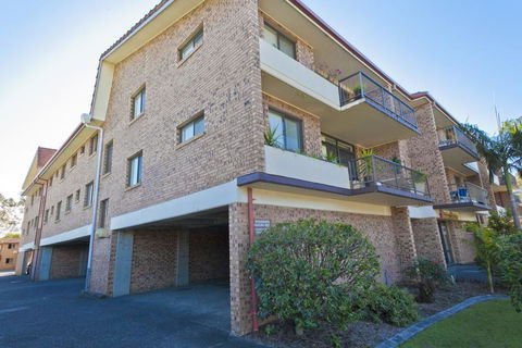 Hawaiian Gardens - Unit 22 - Accommodation Sunshine Coast 1