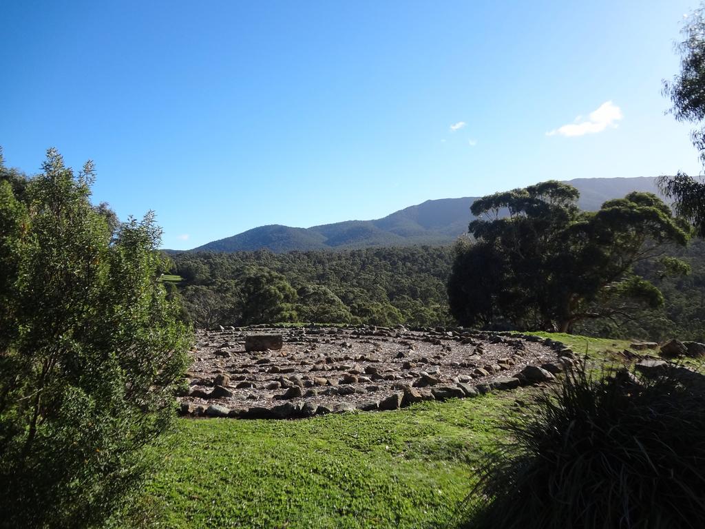 Bornes Hill ACT Accommodation Sunshine Coast