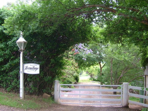 Hermitage Cottage - Accommodation Sunshine Coast 0