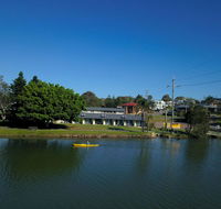 Hibiscus Lakeside Motel - Accommodation Sunshine Coast