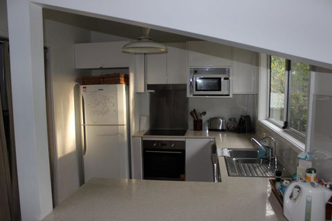 Hidden Oasis Pet Friendly In Anna Bay - Accommodation Sunshine Coast 1