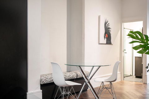 High-End Studio Near Parks, Theatres And Dining - Accommodation Sunshine Coast 3