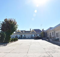 Hillview Motel - Accommodation Sunshine Coast