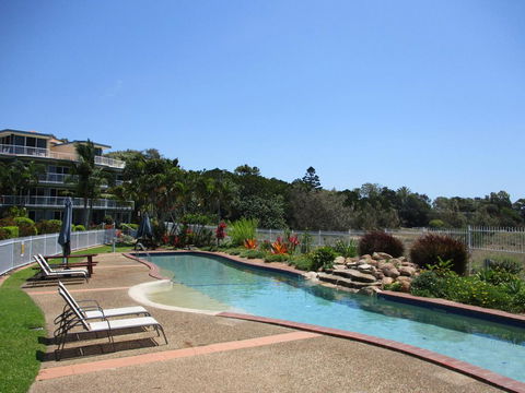 Holiday At The Marina - Hervey Bay - Accommodation Sunshine Coast 0