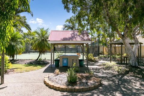 Holiday At The Marina - Hervey Bay - Accommodation Sunshine Coast 2