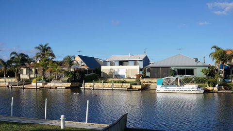Holiday House - Accommodation Sunshine Coast 0