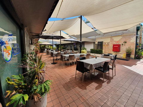 Hotel Allen - Accommodation Sunshine Coast 1