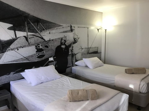 Hotel Corones - Accommodation Sunshine Coast 0
