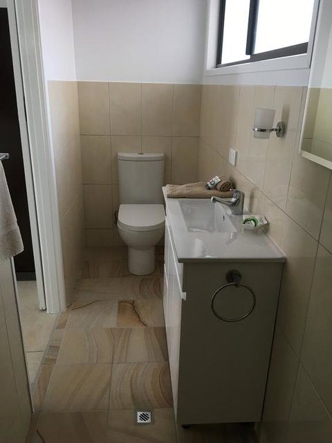 Hotel Corones - Accommodation Sunshine Coast 3