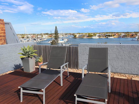 Jedda 5 - Oceanview 3 BDRM Penthouse With Rooftop Spa - Accommodation Sunshine Coast 1