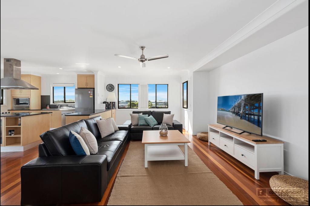 Lowanna NSW Accommodation Sunshine Coast