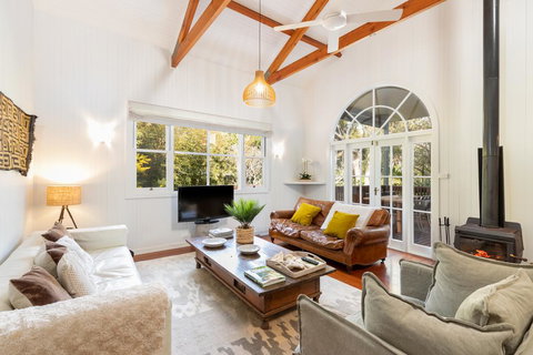 Jetty House - Accommodation Sunshine Coast 0