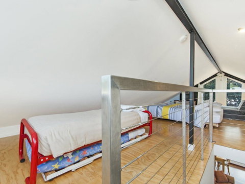 JOHANSSON'S PERCH COTTAGE - Accommodation Sunshine Coast 1