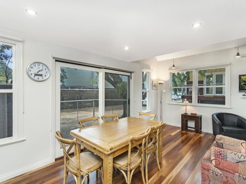 JOHANSSON'S PERCH COTTAGE - Accommodation Sunshine Coast 0