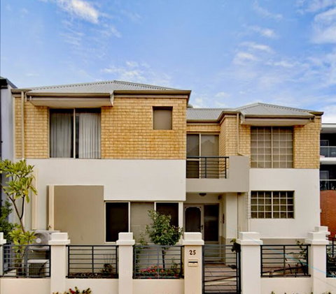 Joondalup Guest Home - Accommodation Sunshine Coast 0