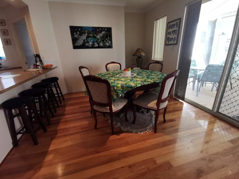 Joondalup Guest Home - Accommodation Sunshine Coast 2