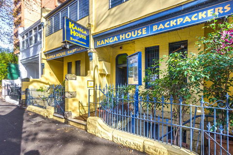 Kanga House Backpackers - Accommodation Sunshine Coast 0