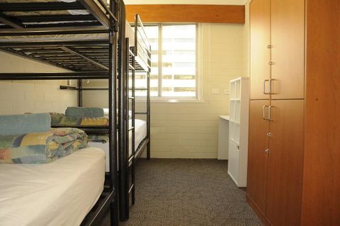 Kangaroo Inn - Accommodation Sunshine Coast 0