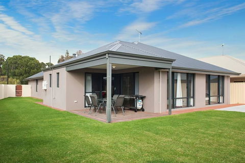 Kangaroo Retreat - Accommodation Sunshine Coast 1